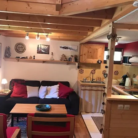 아파트 65m2 Esprit Chalet. Parking. Balcon